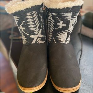 Pendleton boots size 8 black